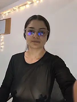 Coralinne   online show from 05-27-26, 01:04