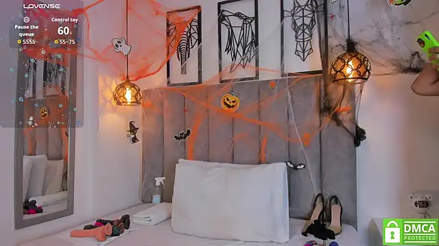 Gia Scott online show from 10-27-25, 08:21