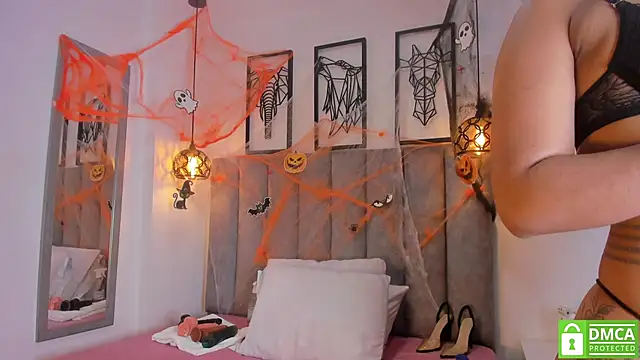 Gia Scott online show from 10-22-25, 09:13