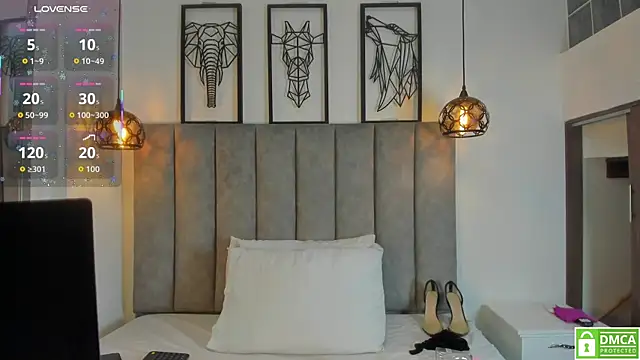 Gia Scott online show from 09-15-25, 03:07