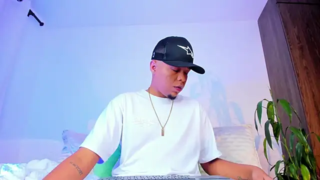 asmodeo 33 online show from 02-19-26, 05:48