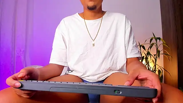 asmodeo 33 online show from 09-18-25, 11:19