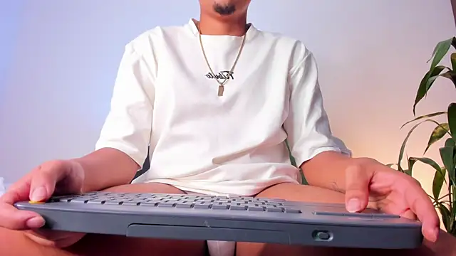 asmodeo 33 online show from 10-21-25, 03:28