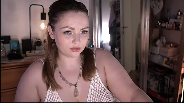 Snapshot of marrygrayes chatting on 06-22-26, 07:44 marrygrayes online show from 06-22-26, 07:44