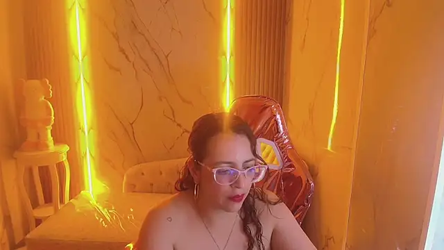  Evoni b online show from 10-08-25, 07:47