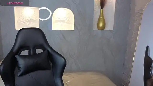  Evoni b online show from 10-24-25, 07:46