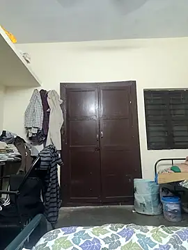 hi itz robin online show from 12-17-25, 07:41