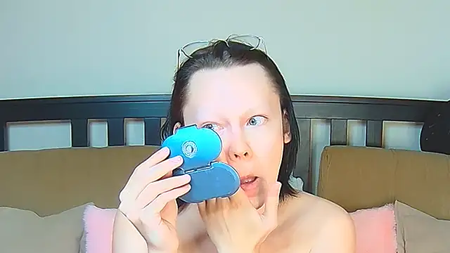 Derek Carter online show from 04-16-26, 01:45