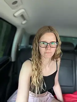 Bikergirl 97 online show from 05-06-26, 12:42