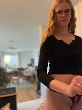Bikergirl 97 online show from 04-13-26, 11:58