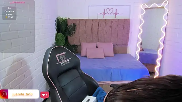 juanita tay online show from 10-27-25, 11:33
