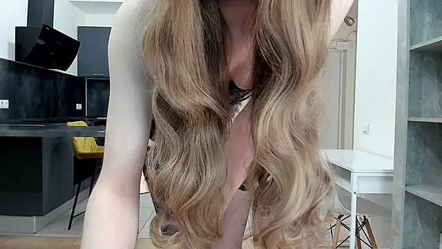 Kitty Player online show from 04-12-26, 09:12