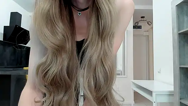 Snapshot of Kitty_Player chatting on 07-18-26, 09:40 Kitty Player online show from 07-18-26, 09:40