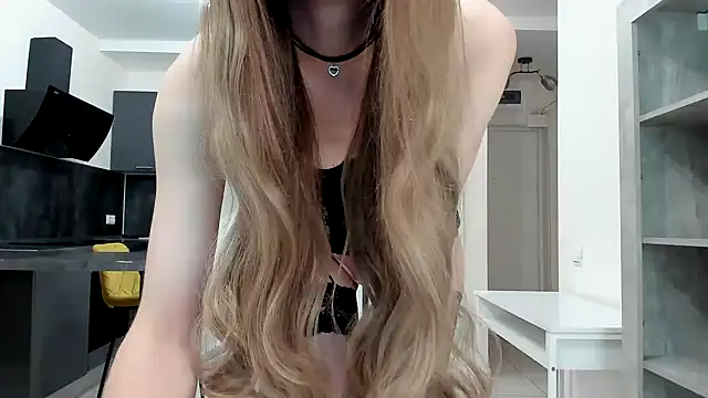 Snapshot of Kitty_Player chatting on 07-10-26, 10:37 Kitty Player online show from 07-10-26, 10:37
