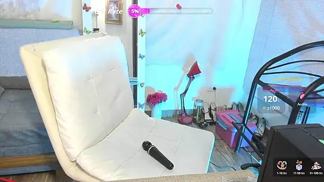 Snapshot of Clunita chatting on 05-09-26, 02:20 Clunita online show from 05-09-26, 02:20