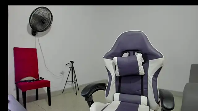 StraightBoy Nick online show from 05-15-26, 05:27