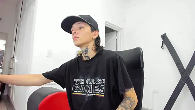 StraightBoy Nick online show from 04-13-26, 09:52