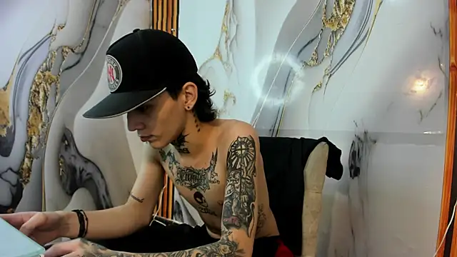 StraightBoy Nick online show from 11-11-25, 03:12