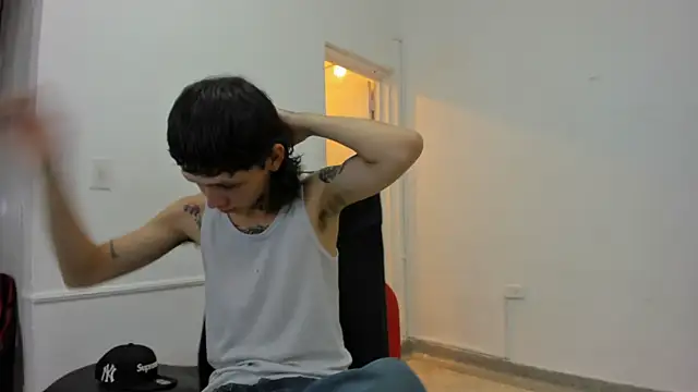 StraightBoy Nick online show from 04-10-26, 07:54