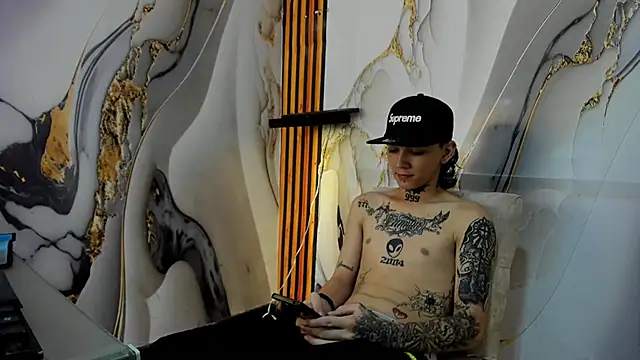 StraightBoy Nick online show from 02-26-26, 08:03