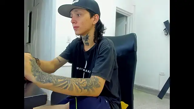 StraightBoy Nick online show from 04-22-26, 08:04