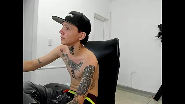 StraightBoy Nick online show from 05-14-26, 04:09