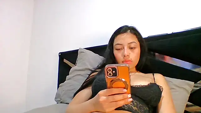 sara gomez1  online show from 10-23-25, 11:25