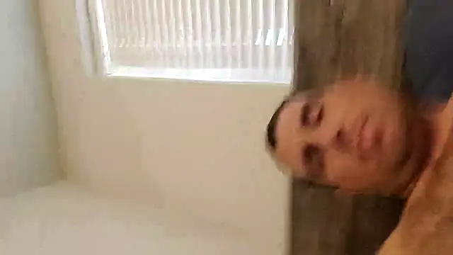 Snapshot of jonnyBgood2451 chatting on 10-22-25, 09:24 jonnyBgood2451 online show from 10-22-25, 09:24