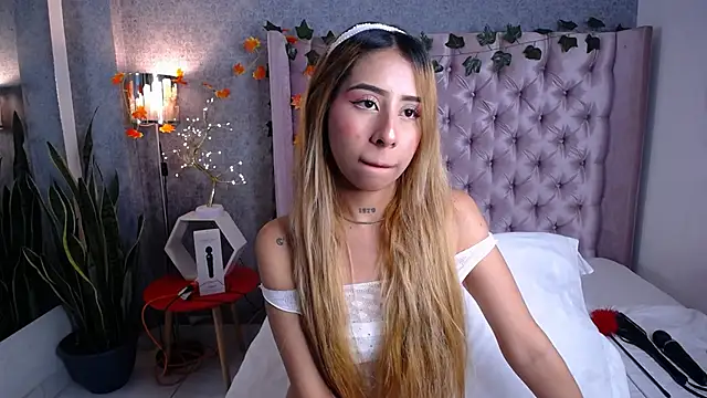 laila stilwiills online show from 12-03-25, 04:13