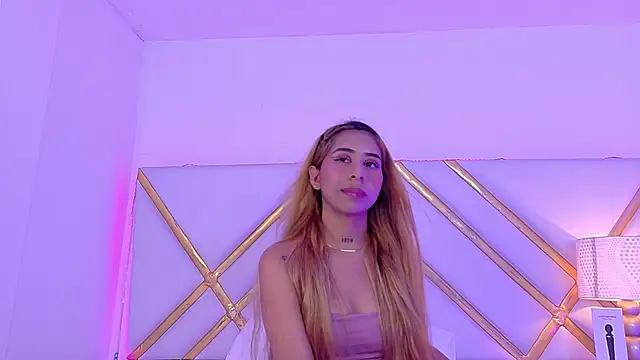 Snapshot of laila_stilwiills chatting on 10-07-25, 04:52 laila stilwiills online show from 10-07-25, 04:52