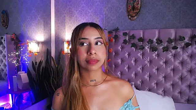 laila stilwiills online show from 11-11-25, 12:38