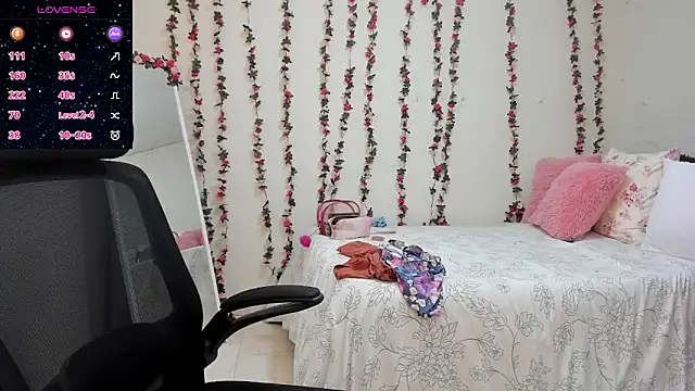 MariamCastiblanco online show from 12-04-25, 02:27