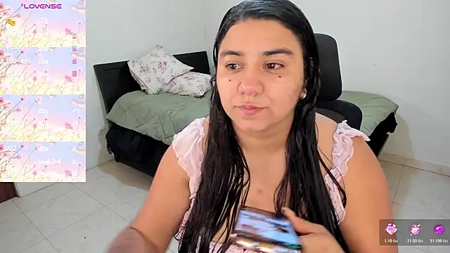 MariamCastiblanco online show from 01-15-26, 05:16