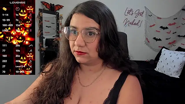 Snapshot of MariamCastiblanco chatting on 10-10-25, 12:00 MariamCastiblanco online show from 10-10-25, 12:00