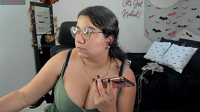 Snapshot of MariamCastiblanco chatting on 10-16-25, 11:02 MariamCastiblanco online show from 10-16-25, 11:02