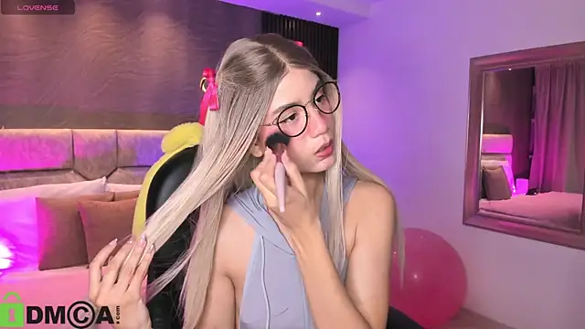 Arinextdoor online show from 09-30-25, 10:49