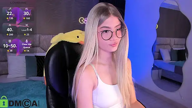 Arinextdoor online show from 10-18-25, 12:23