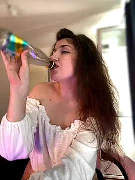 Snapshot of ScarletBloom_ chatting on 09-23-25, 01:18 ScarletBloom  online show from 09-23-25, 01:18