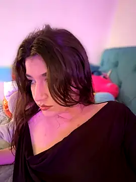 Snapshot of ScarletBloom_ chatting on 10-21-25, 12:37 ScarletBloom  online show from 10-21-25, 12:37