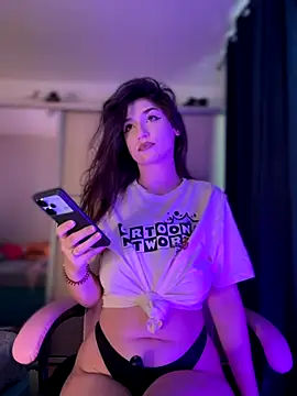 Snapshot of ScarletBloom_ chatting on 09-29-25, 12:00 ScarletBloom  online show from 09-29-25, 12:00