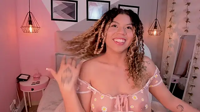 Baby  kitty  online show from 09-27-25, 08:37