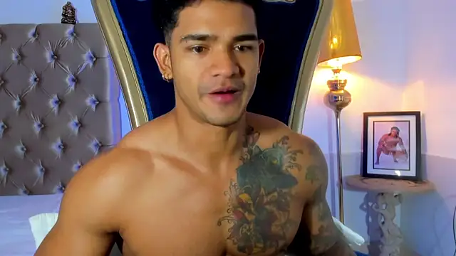 Snapshot of antonio__444 chatting on 10-16-25, 11:07 antonio  444 online show from 10-16-25, 11:07