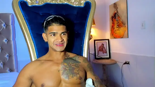 antonio  444 online show from 02-11-26, 09:53