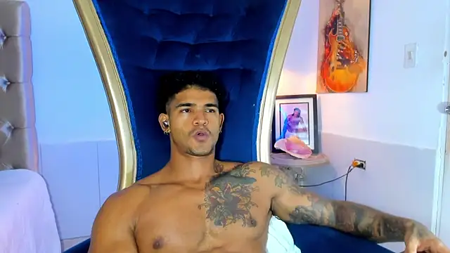 antonio  444 online show from 04-30-26, 08:57