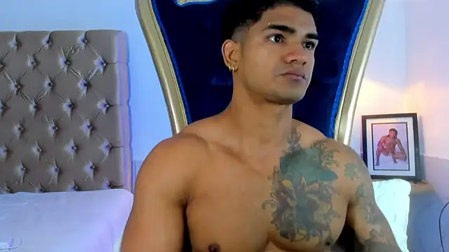Snapshot of antonio__444 chatting on 10-14-25, 11:33 antonio  444 online show from 10-14-25, 11:33
