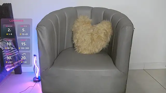 CoralieBronson online show from 02-19-26, 01:13