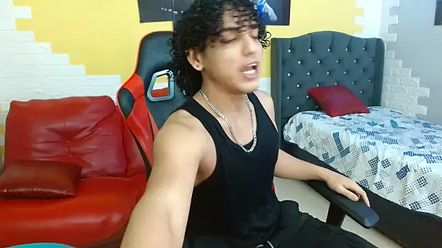 Xfire boy69 online show from 09-17-25, 04:20