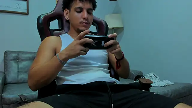 Xfire boy69 online show from 12-18-25, 05:06