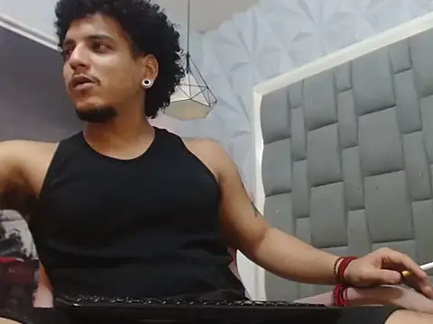 Xfire boy69 online show from 02-16-26, 05:33