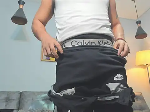 Xfire boy69 online show from 02-13-26, 03:50